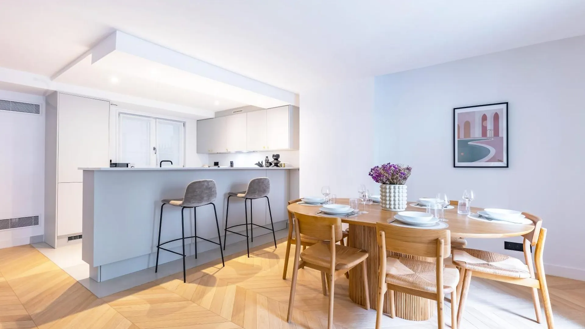 Brand New 3 Bedrooms Facing Madeleine/st Honore *