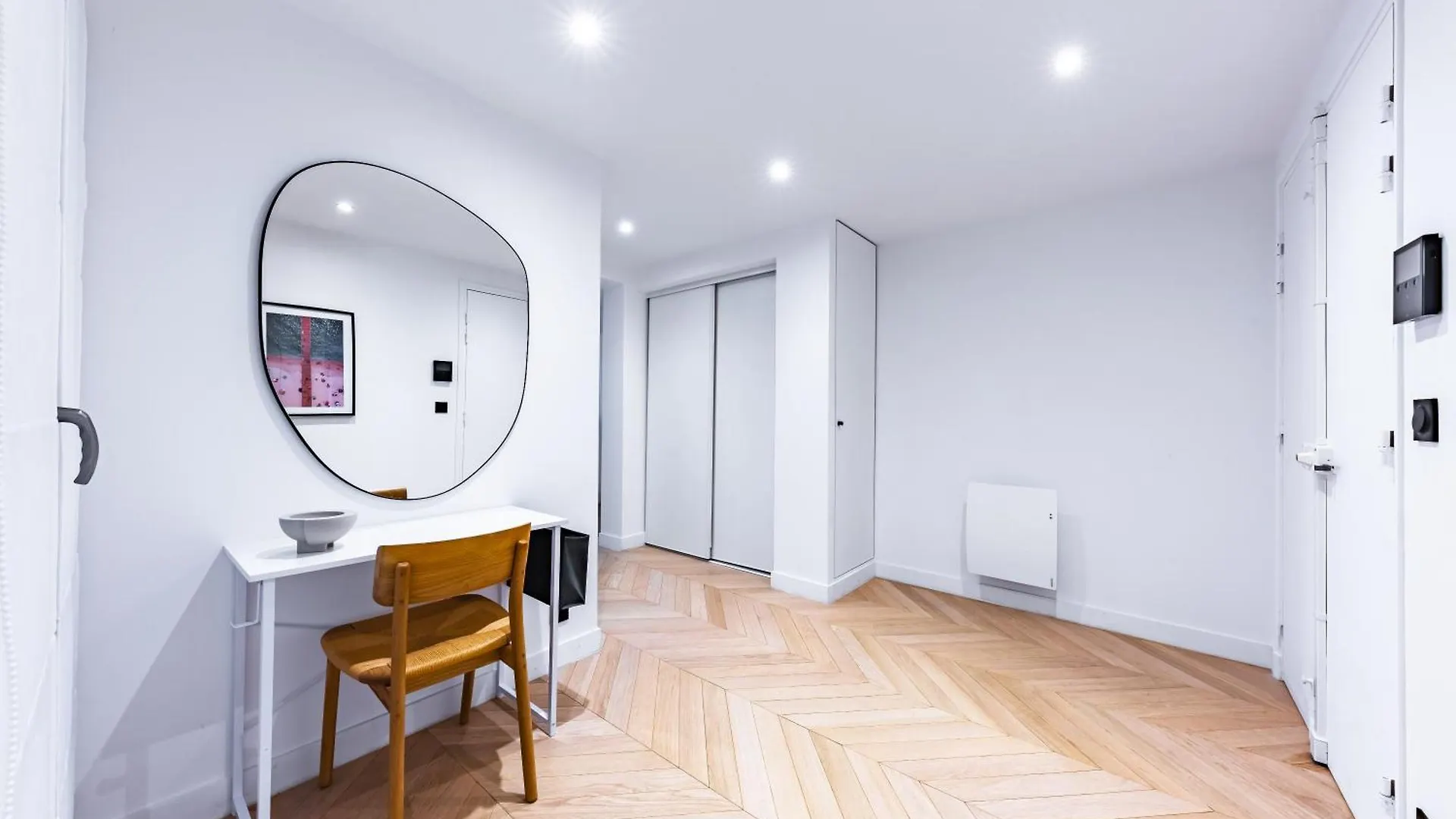 Brand New 3 Bedrooms Facing Madeleine/st Honore * Paris