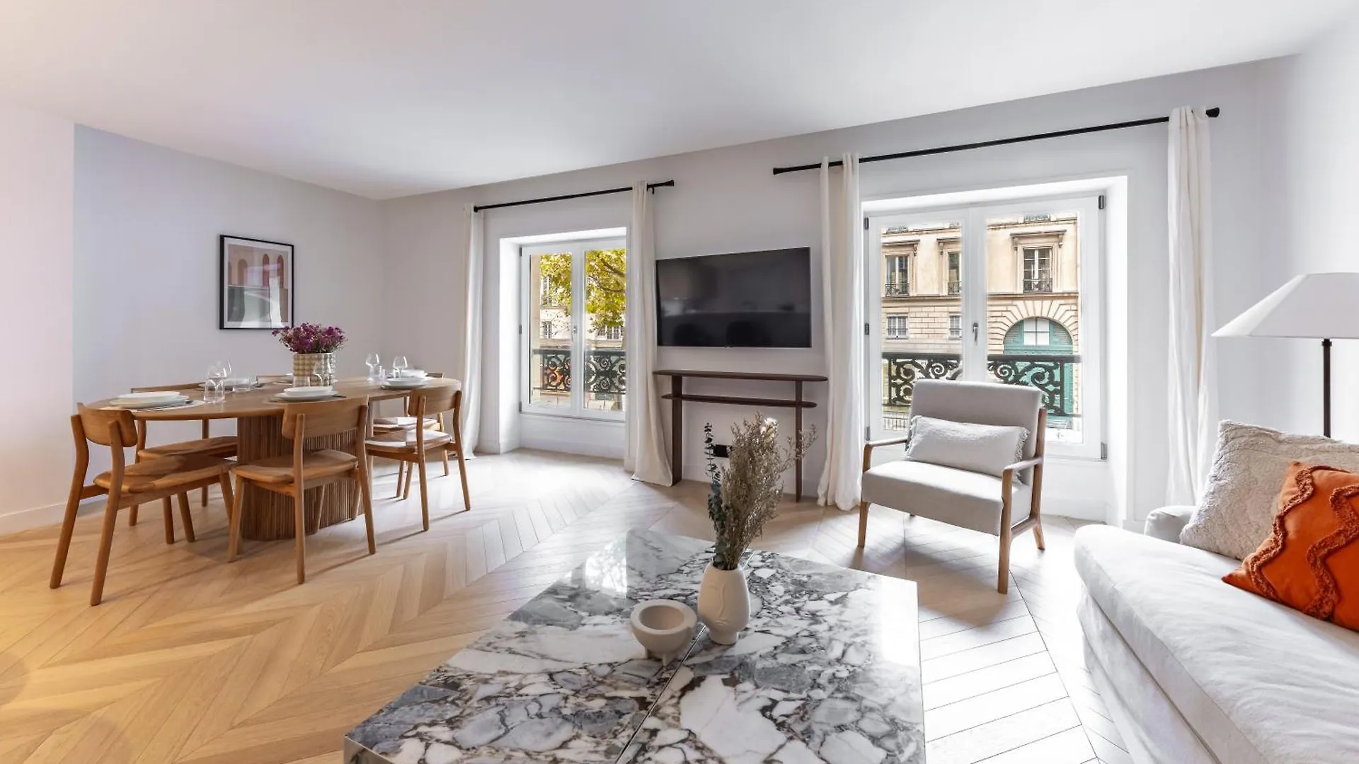 Brand New 3 Bedrooms Facing Madeleine/st Honore Paris