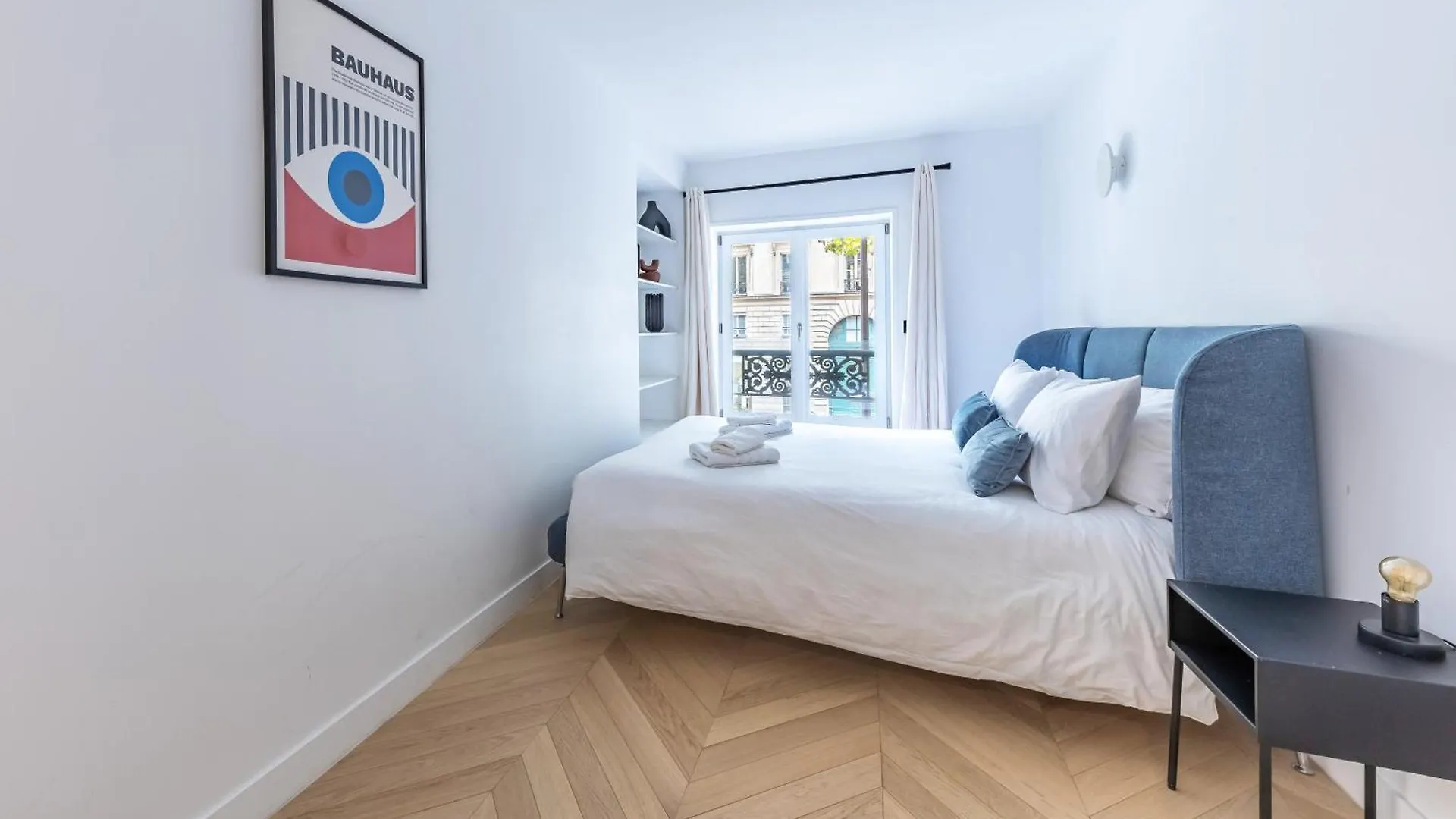 Brand New 3 Bedrooms Facing Madeleine/st Honore شقة *