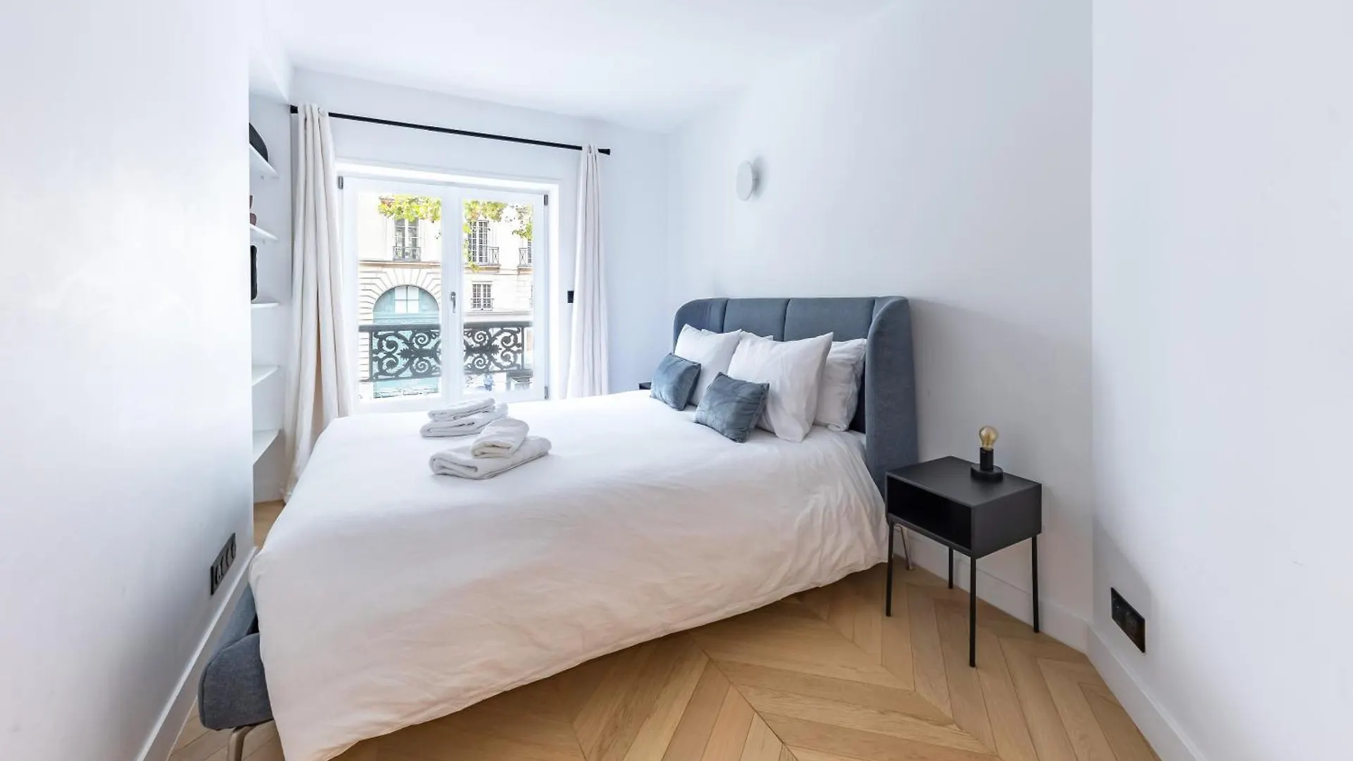 Brand New 3 Bedrooms Facing Madeleine/st Honore شقة باريس